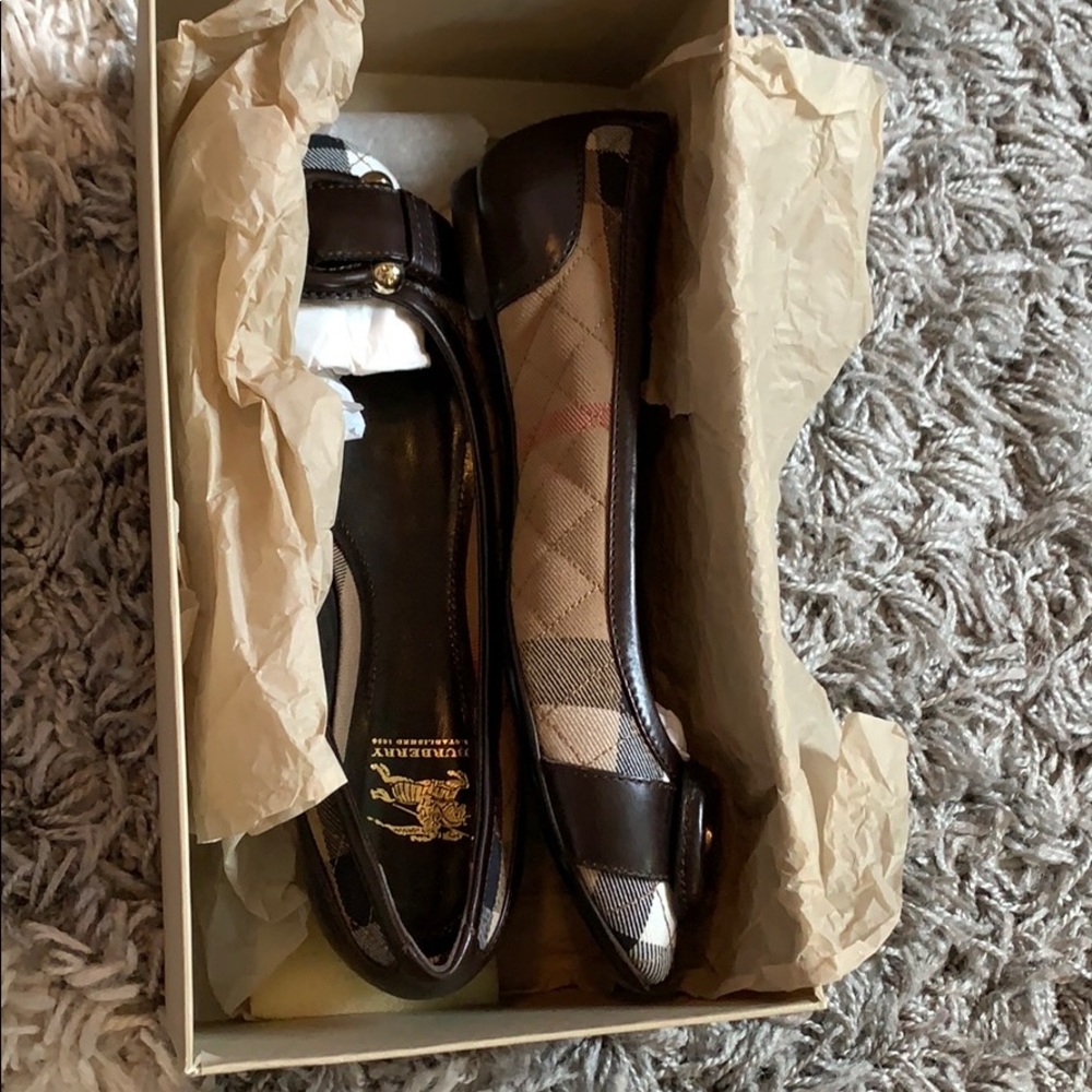 Burberry Flats